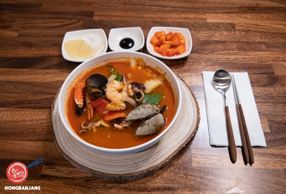 Why Spicy Seafood Noodle Soup is the Suitable Comfort Food in Winter