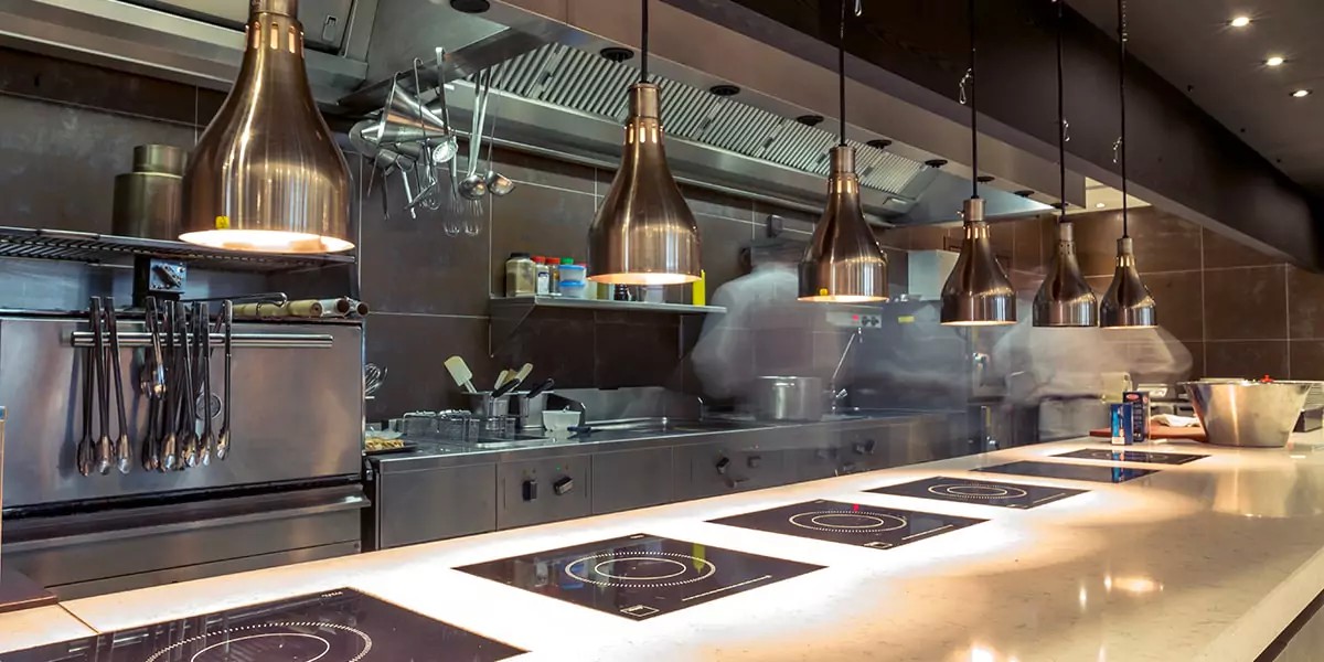 Maximizing Efficiency in Your Restaurant Kitchen with the Latest Equipment Trends
