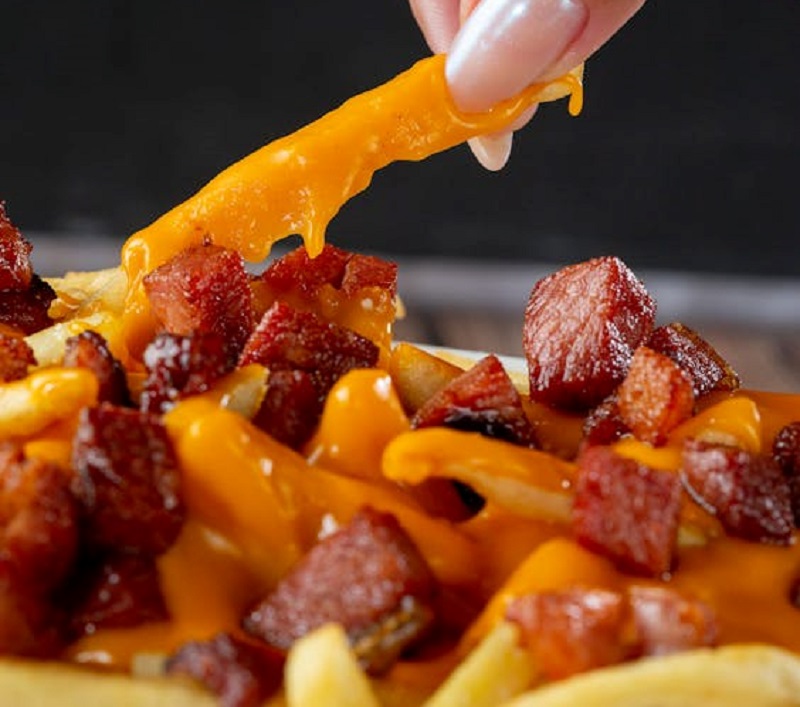 5 cheesy ways to upgrade your fries to flavourful heights.