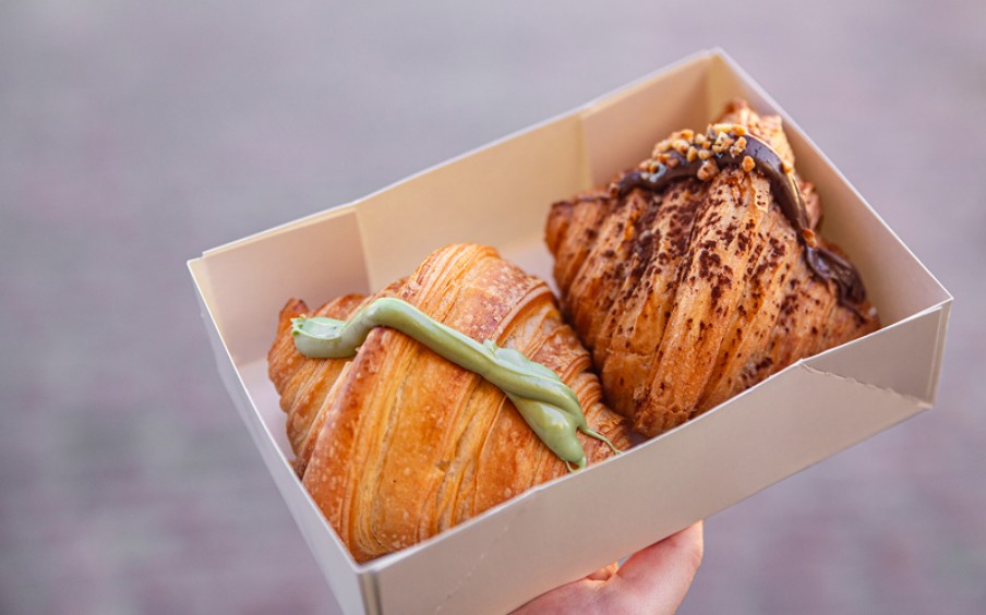 Why Choosing the Wrong Pastries Box Could Be Ruining Your Morning Meeting